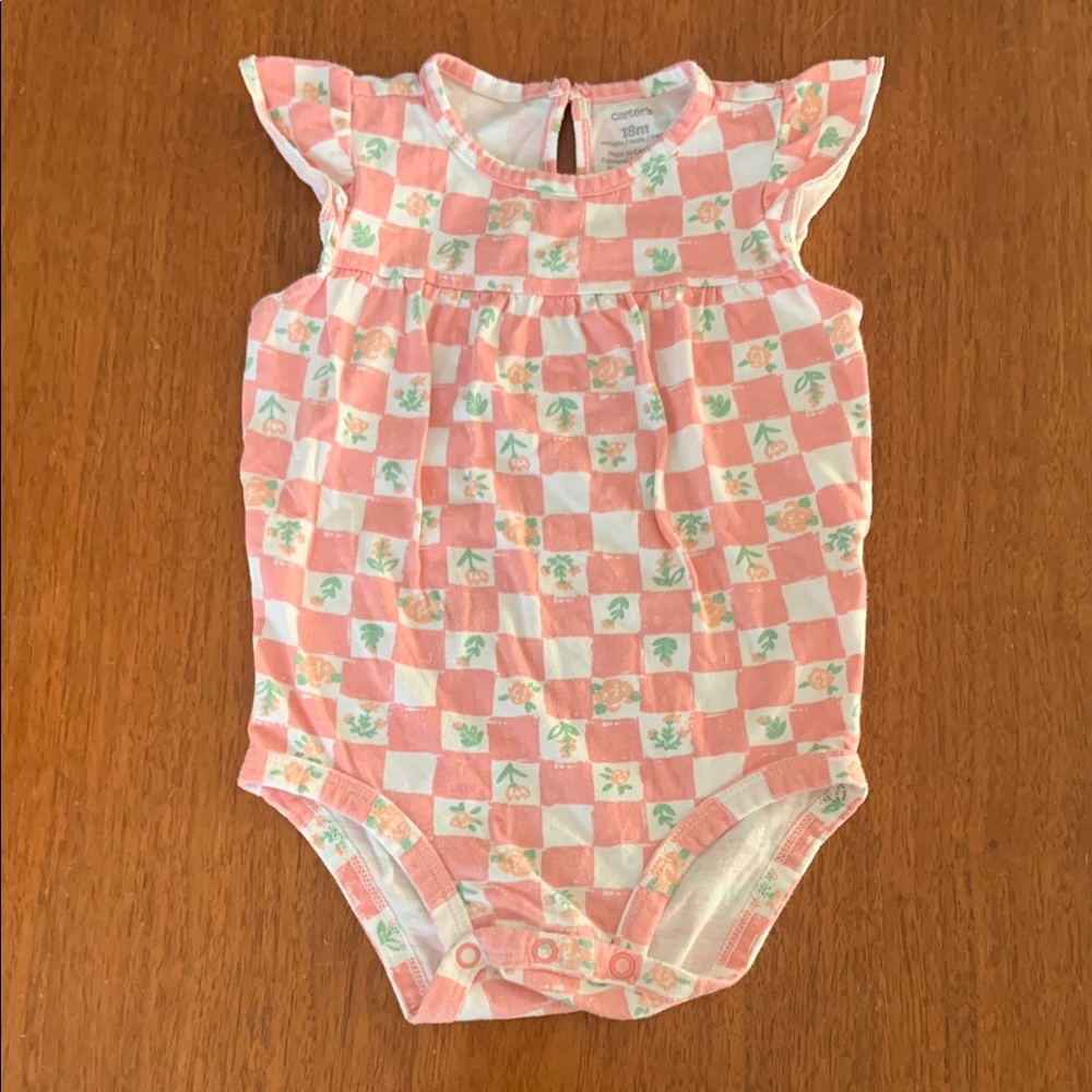 🍓3/$10 Carter's Pink and White Bodysuit One Piece 18m
